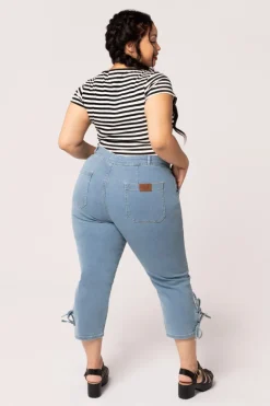 Hell Bunny Kiralee Cropped Jeans Blue Clearance