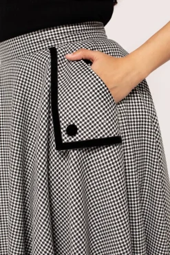 Hell Bunny Teddy Skirt Black/White Clearance